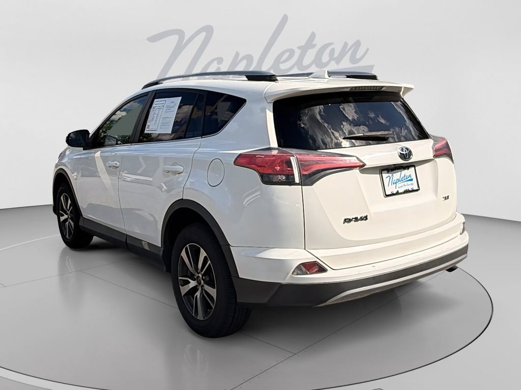 Used 2017 Toyota RAV4 XLE FWD image 3