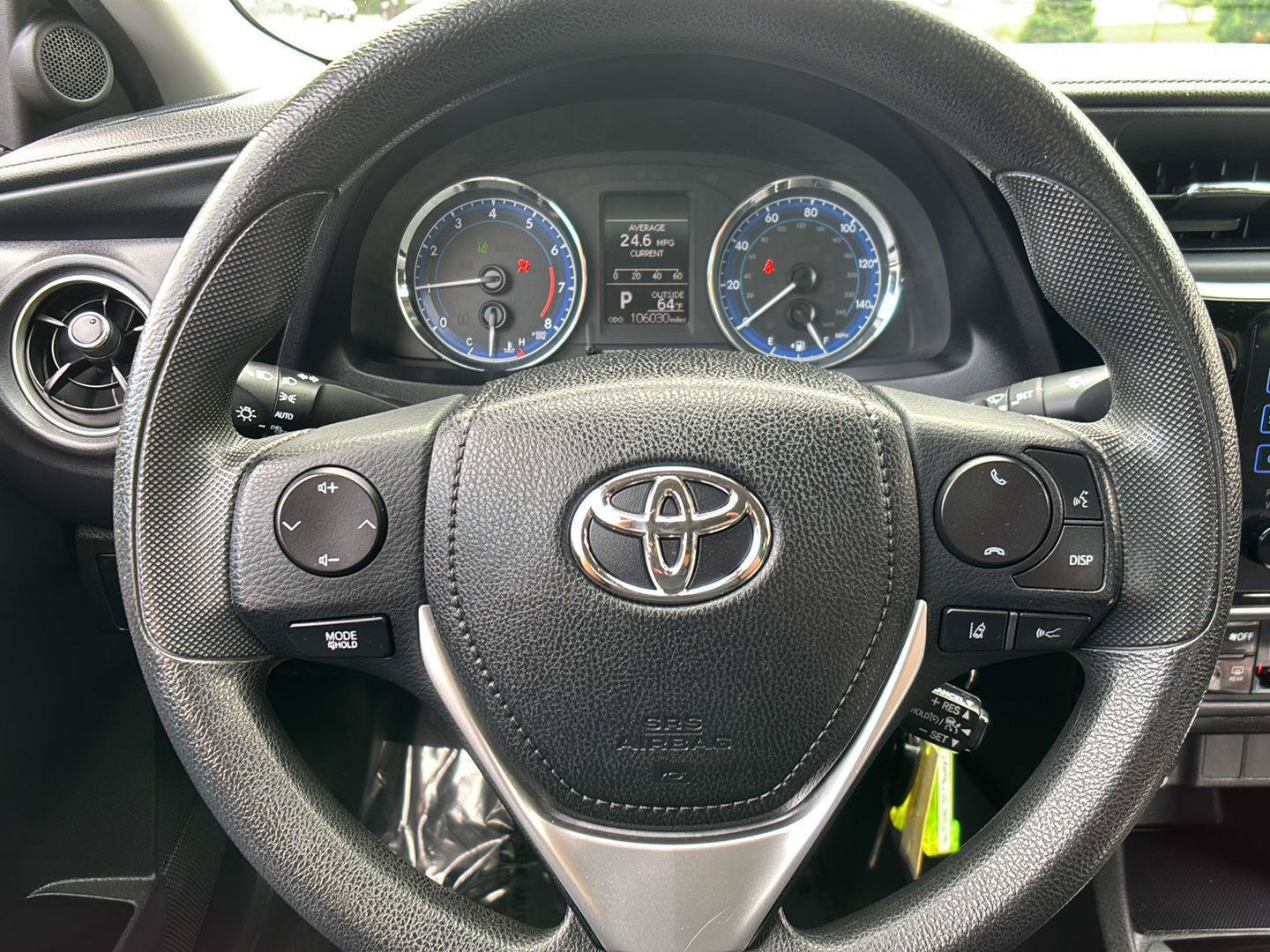 Used 2017 Toyota Corolla LE FWD image 30