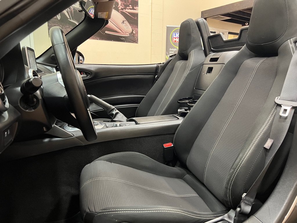 Used 2017 FIAT 124 Spider Classica RWD image 28