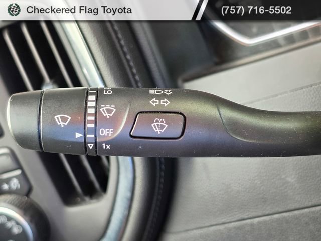 Used 2022 Chevrolet Silverado 1500 LT AWD/4WD image 16