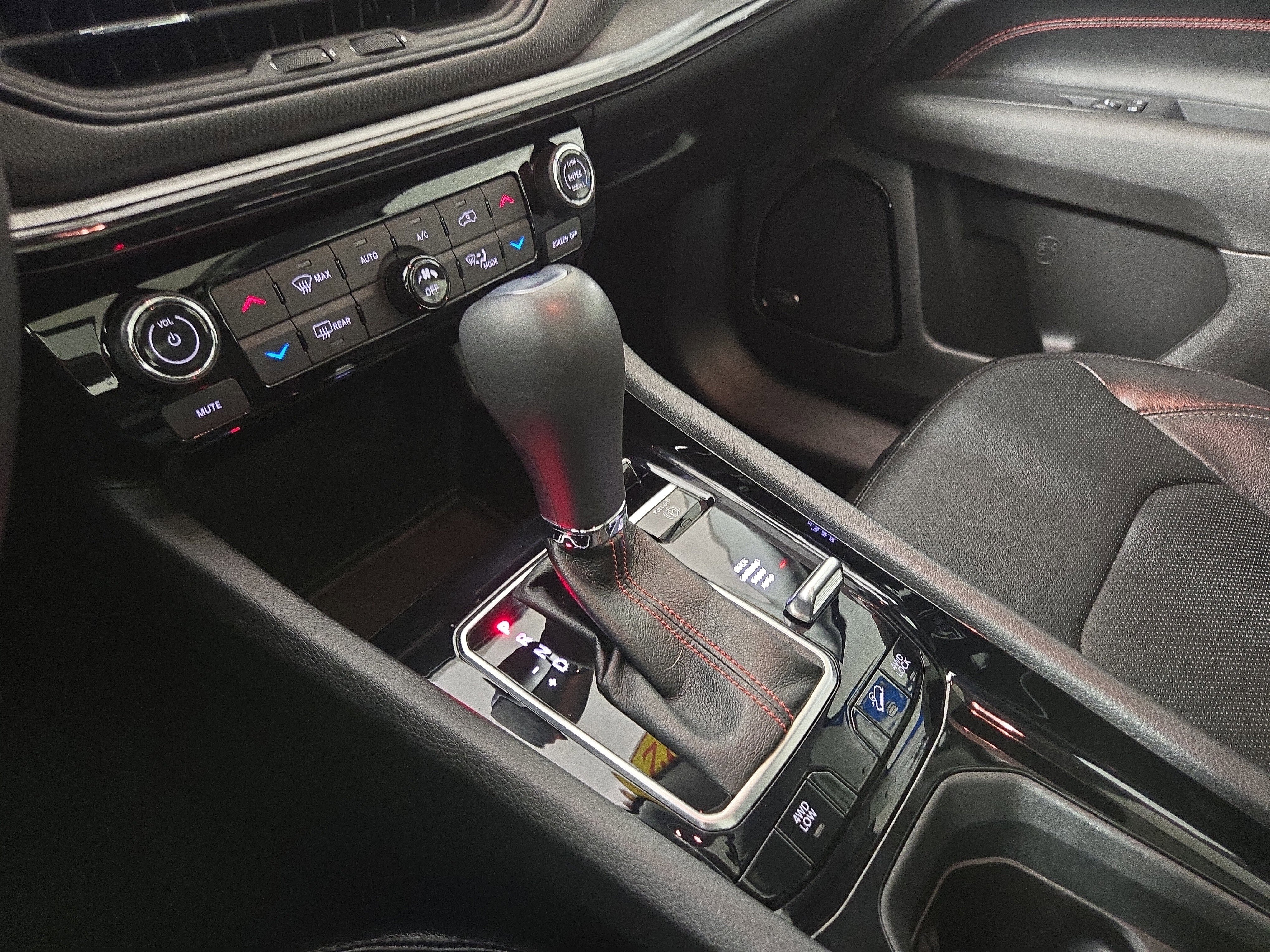 Used 2022 Jeep Compass Trailhawk w/ Trailhawk Elite Group image 23