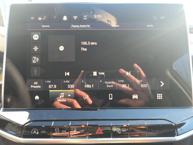 New 2026 Jeep Compass Limited image 18