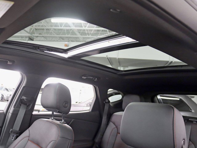 Used 2022 Chevrolet Blazer RS w/ Driver Confidence II Package AWD/4WD image 25