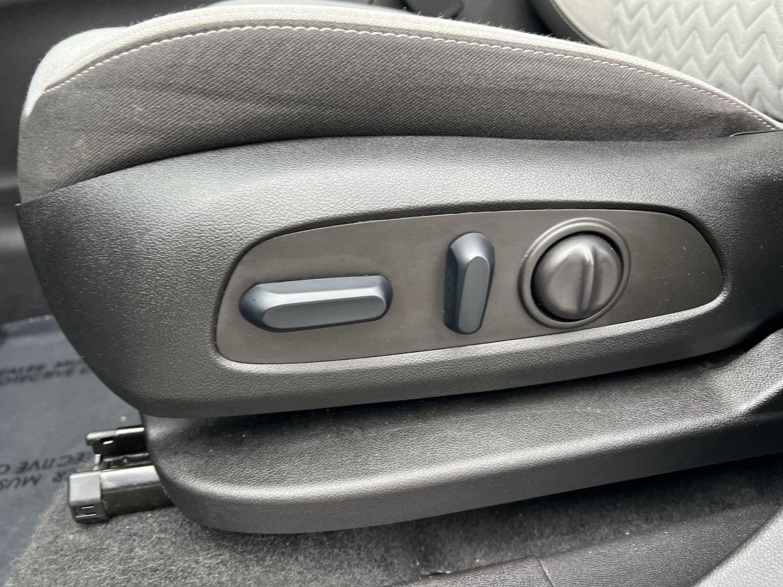 Used 2024 Chevrolet Equinox LT image 14