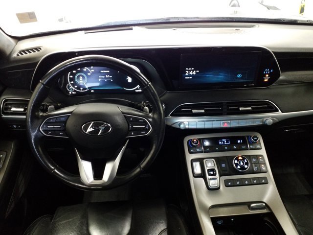 Used 2022 Hyundai Palisade Calligraphy image 3