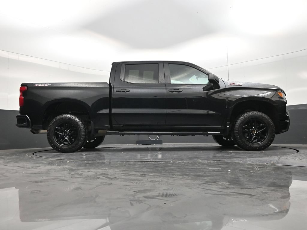 Used 2023 Chevrolet Silverado 1500 Custom Trail Boss AWD/4WD image 26