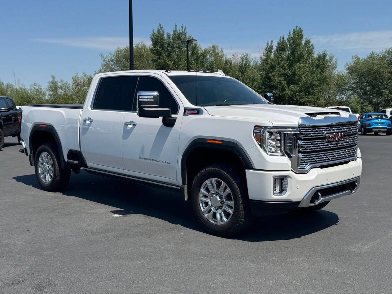Used 2022 GMC Sierra 3500 Denali AWD/4WD image 9