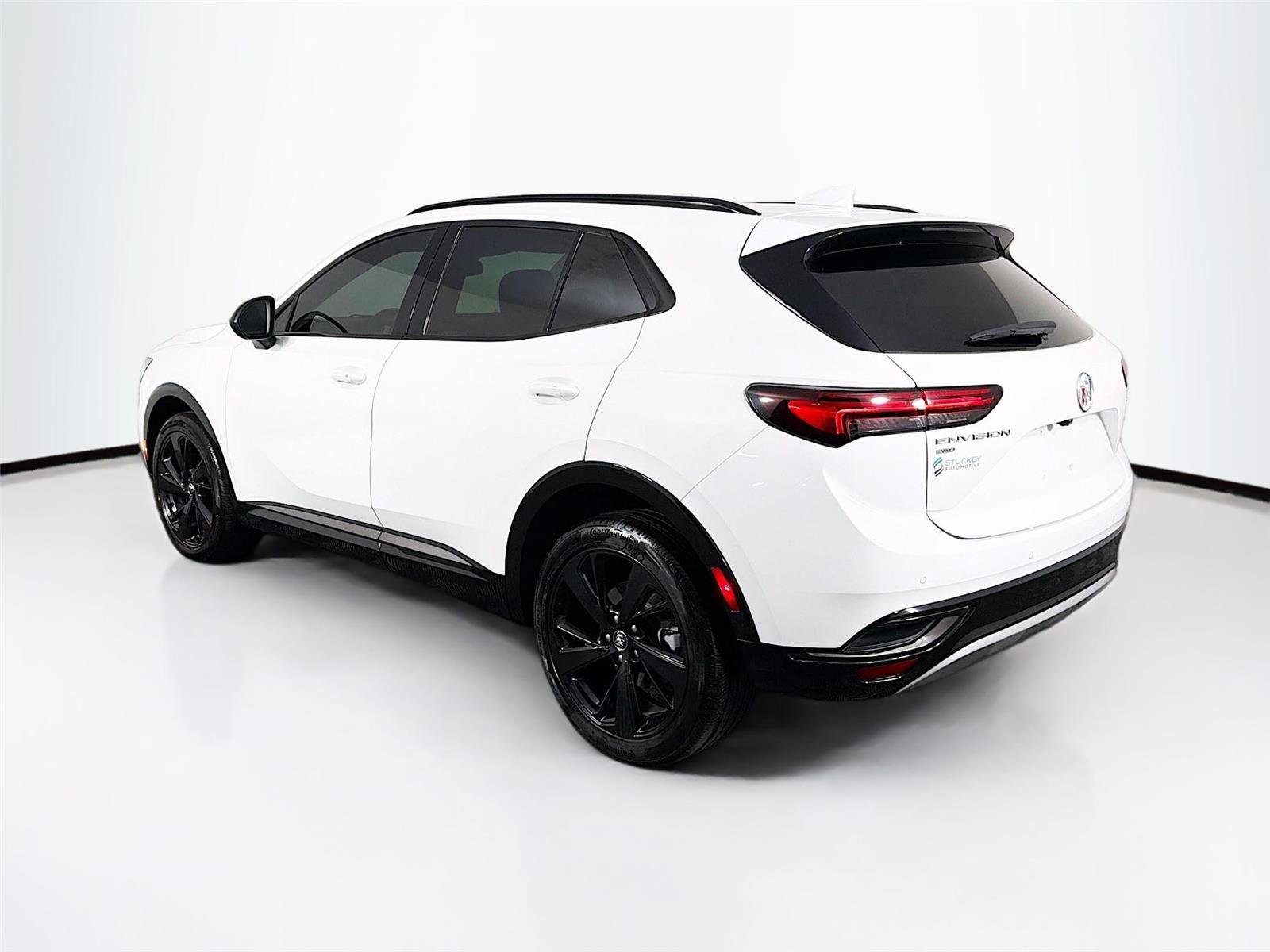 Used 2023 Buick Envision Essence w/ Sport Touring Package image 5