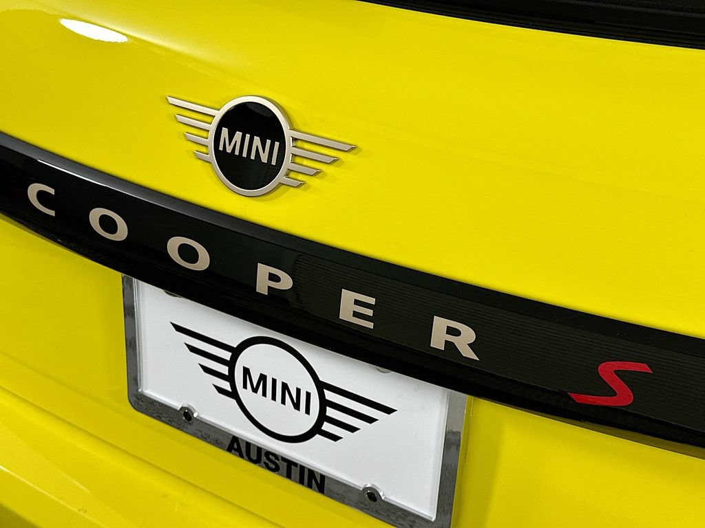 Certified 2025 MINI Cooper S FWD image 21