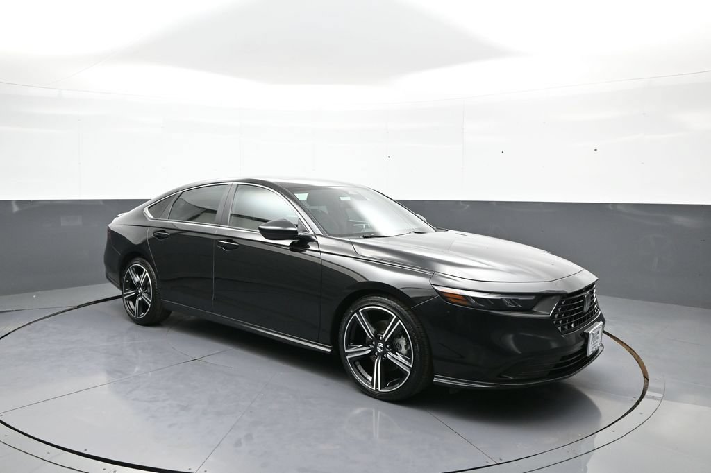Used 2025 Honda Accord Sport image 4