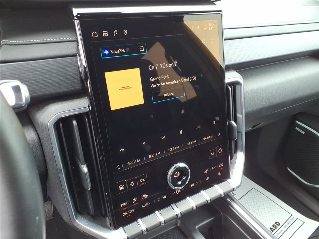 Used 2025 GMC Acadia Elevation image 14