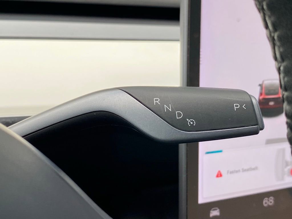 Used 2021 Tesla Model Y Performance image 31