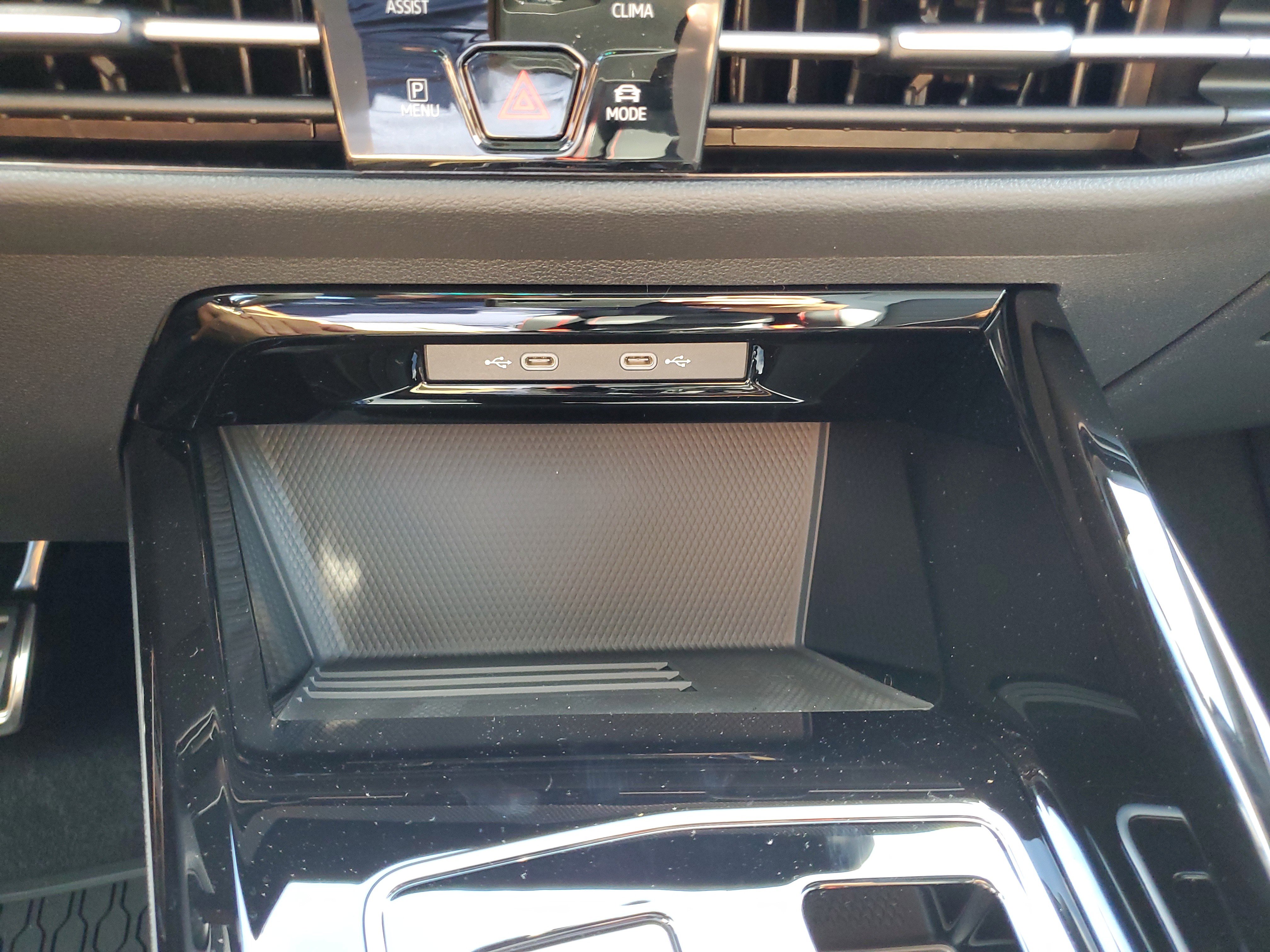 New 2025 Volkswagen GTI SE image 24