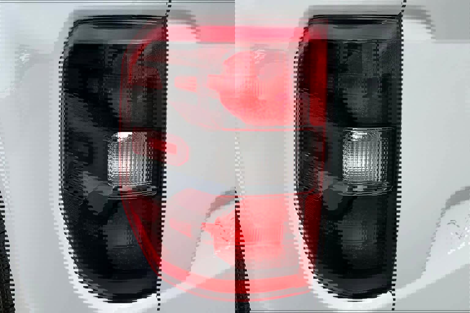 Certified 2025 Ford Maverick Lariat w/ 4K Tow Package image 28