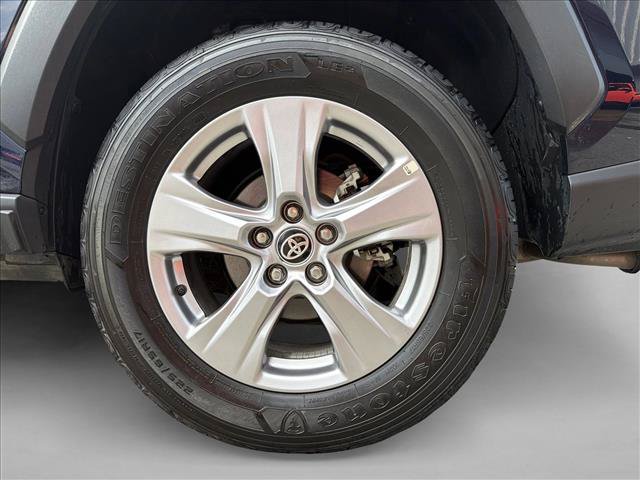 Used 2025 Toyota RAV4 XLE w/ Convenience Package AWD/4WD image 9