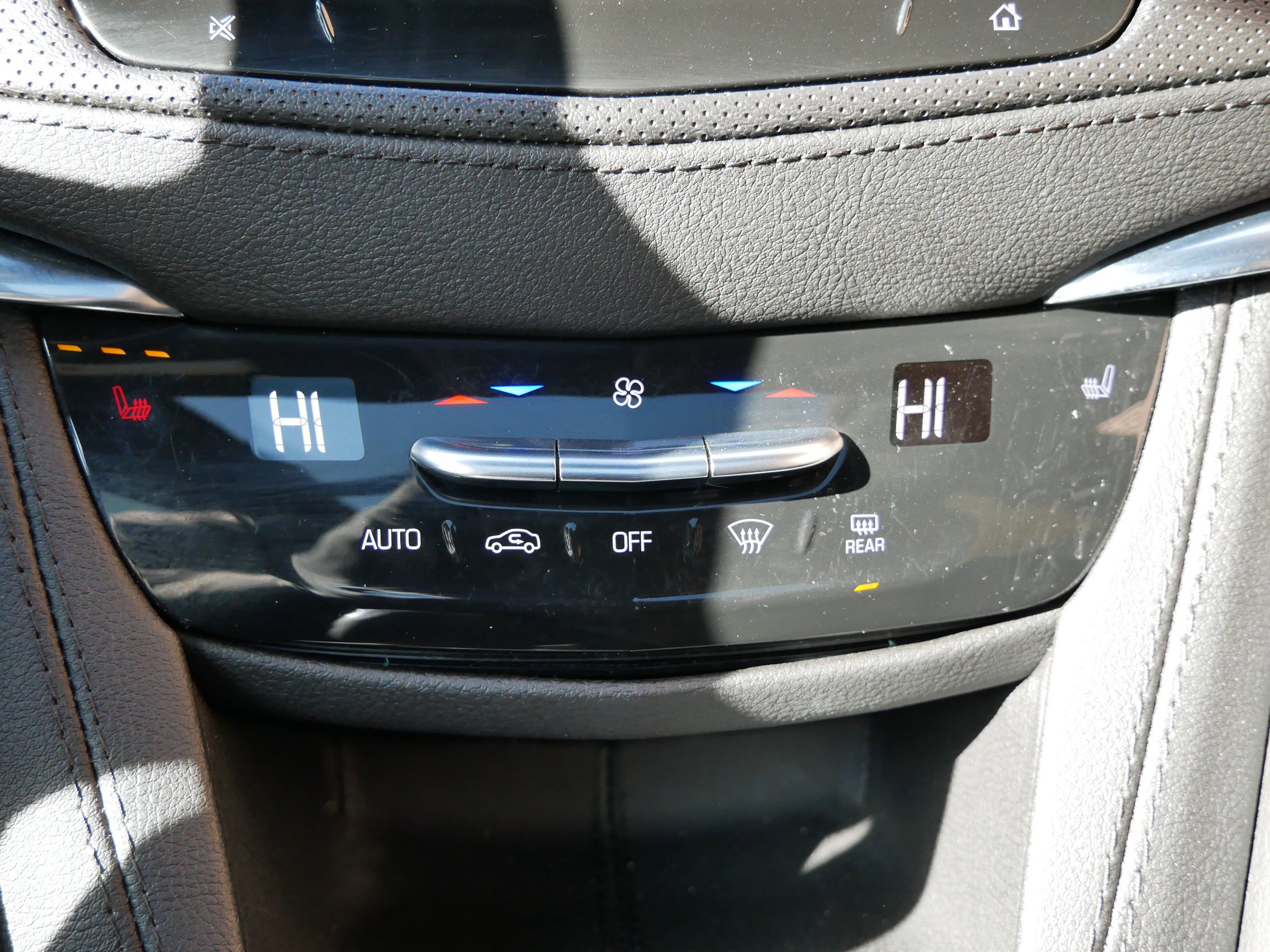 Certified 2024 Cadillac XT5 Sportv w/ LPO, Floor Liner Package image 19