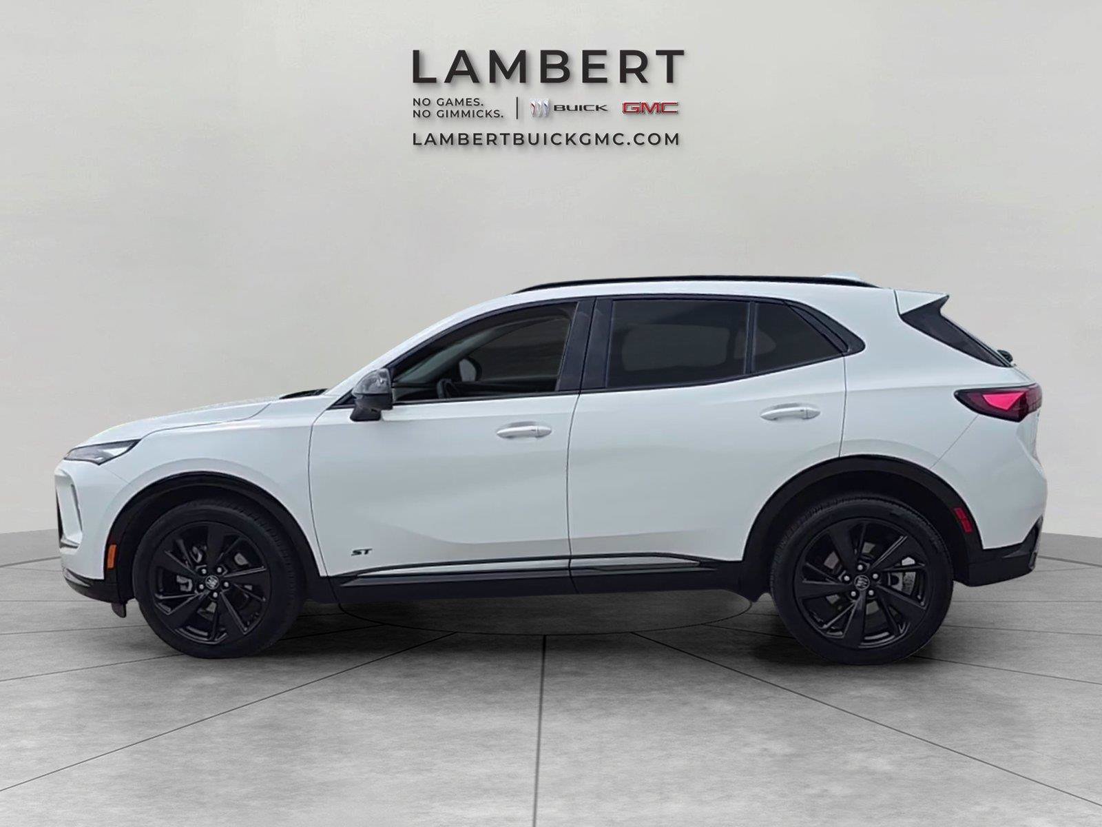 Used 2024 Buick Envision Sport Touring AWD/4WD image 2