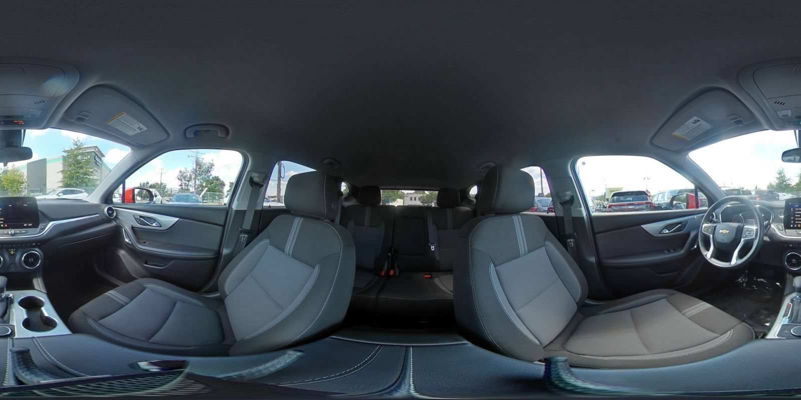 Used 2025 Chevrolet Blazer LT FWD image 42