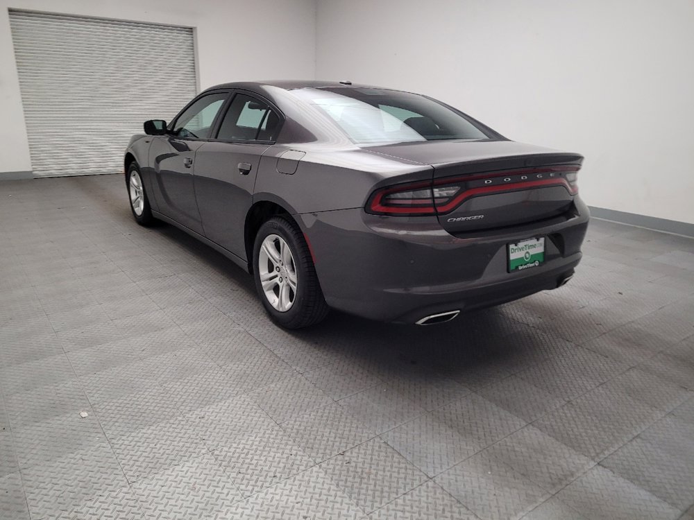 Used 2020 Dodge Charger SXT RWD image 5