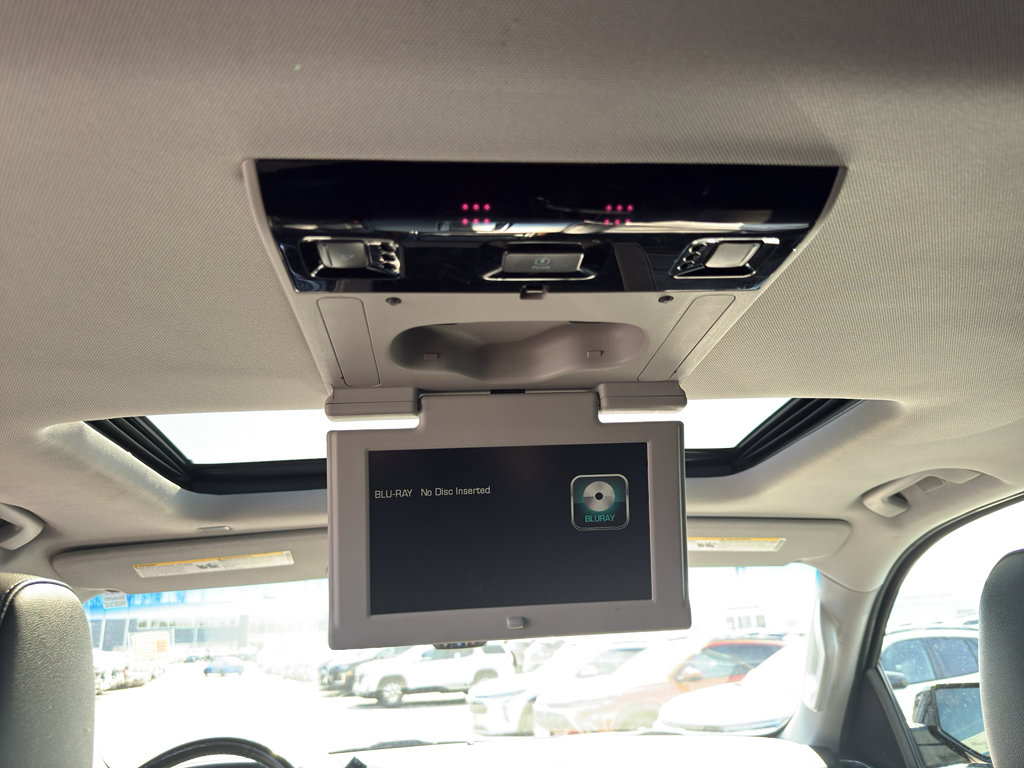 Used 2019 Chevrolet Suburban Premier image 34