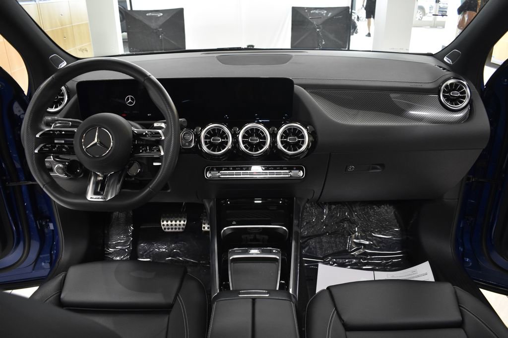 Certified 2024 Mercedes-Benz GLA 35 AMG 4MATIC image 22