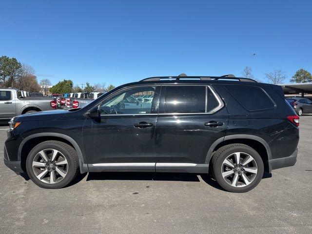 Used 2023 Honda Pilot Touring image 2