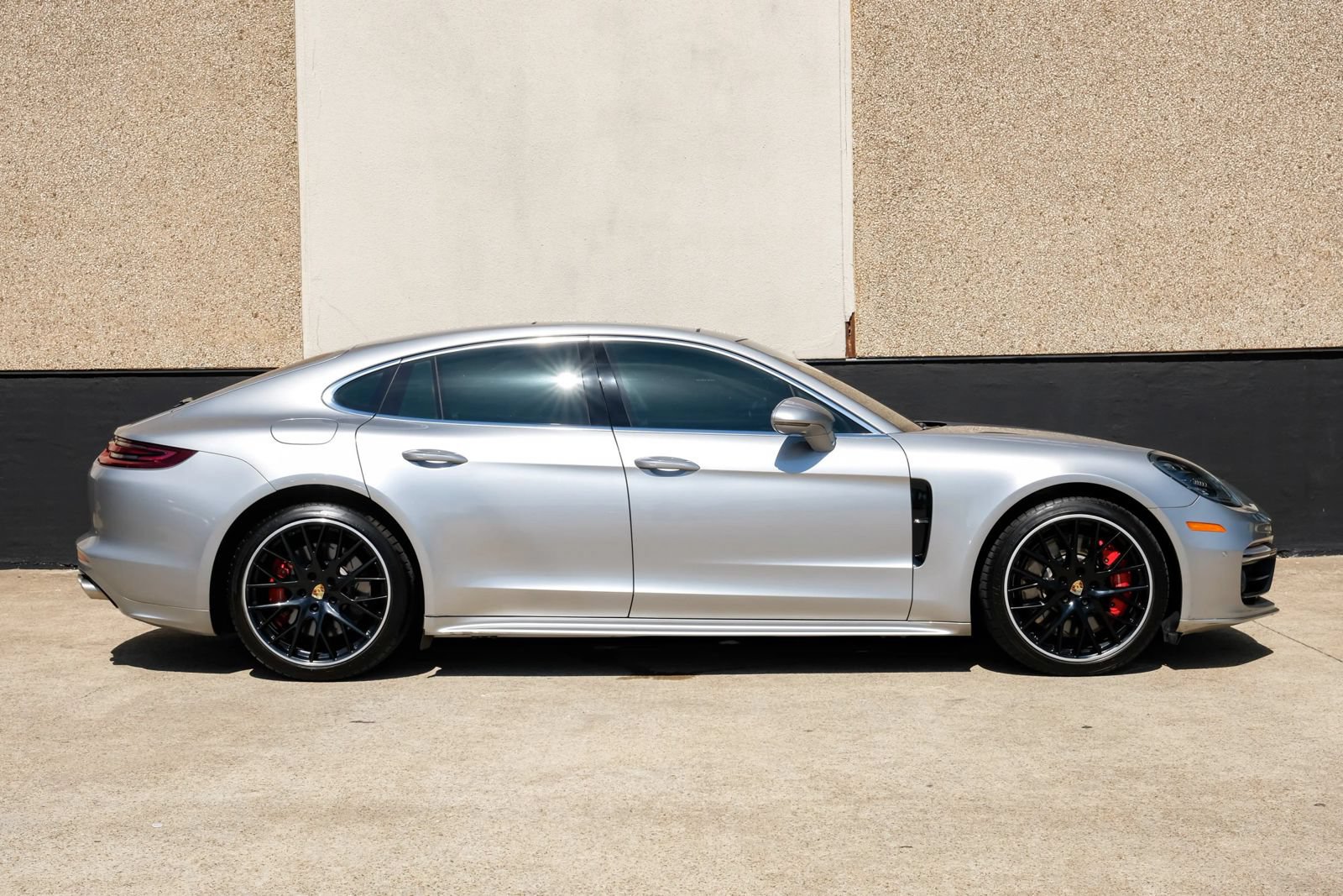 Used 2017 Porsche Panamera Turbo w/ Sportdesign Package AWD/4WD image 6