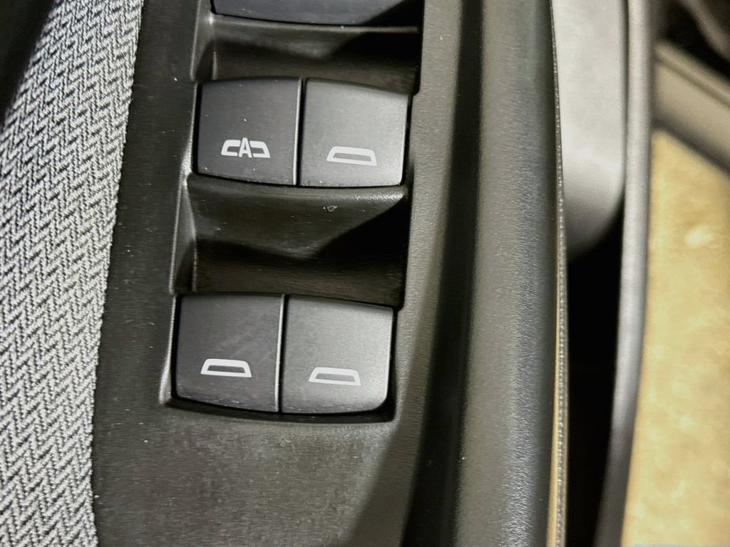 Used 2023 Chevrolet TrailBlazer LS w/ LPO, Blackout Package FWD image 17