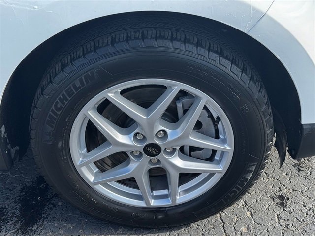 Used 2024 Ford Edge SEL image 9