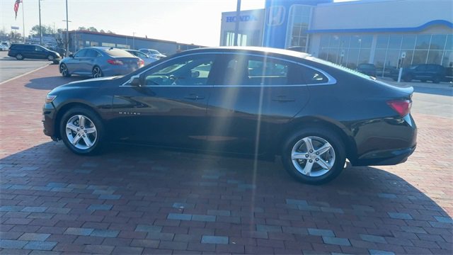 Used 2023 Chevrolet Malibu LS image 8