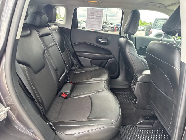 Used 2019 Jeep Compass Latitude w/ Popular Equipment Group AWD/4WD image 29