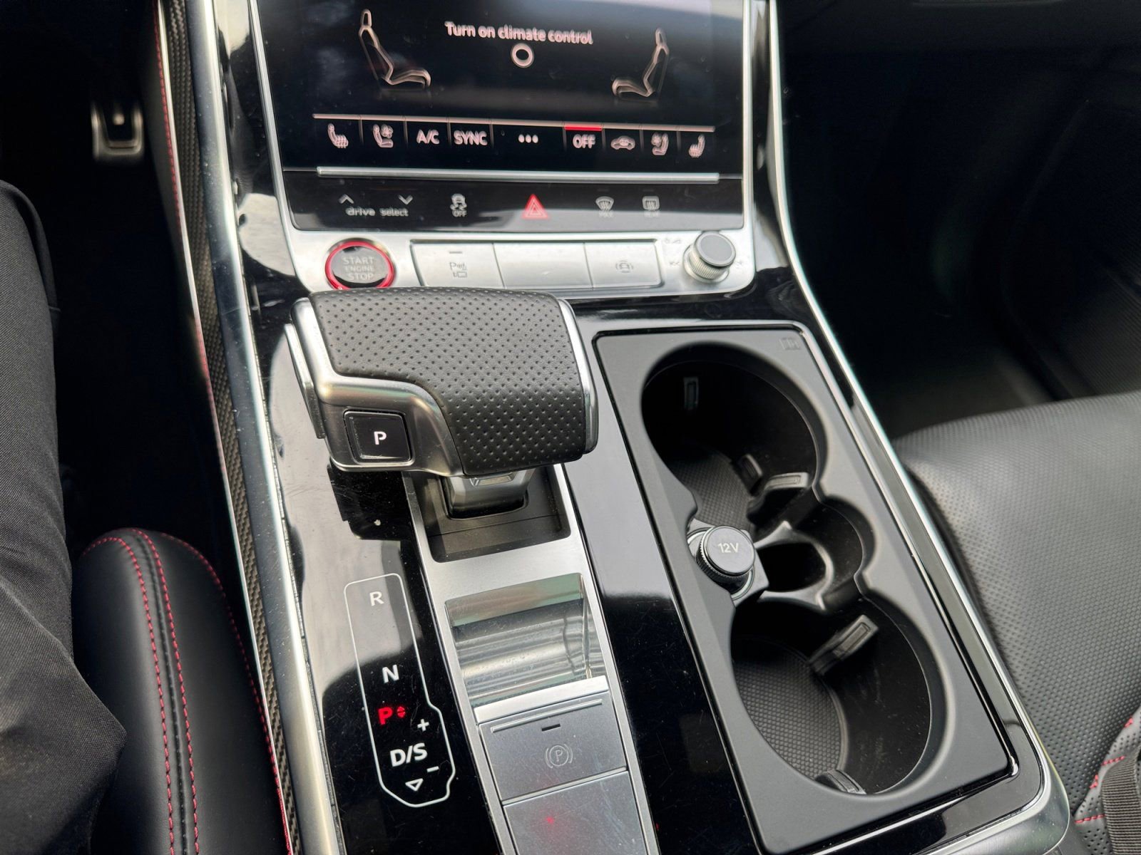 Used 2022 Audi RS Q8 AWD/4WD image 25