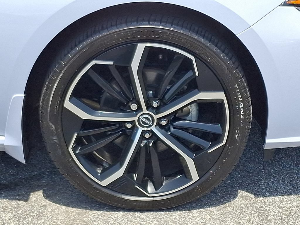 Certified 2024 Nissan Altima 2.5 SR FWD image 9