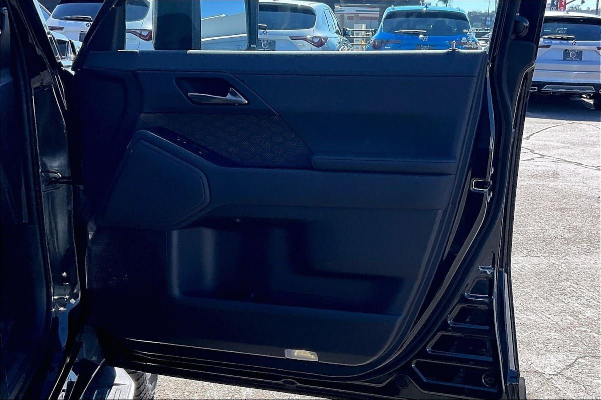 Used 2024 Lexus GX 550 w/ Accessory Package (Z1) AWD/4WD image 17