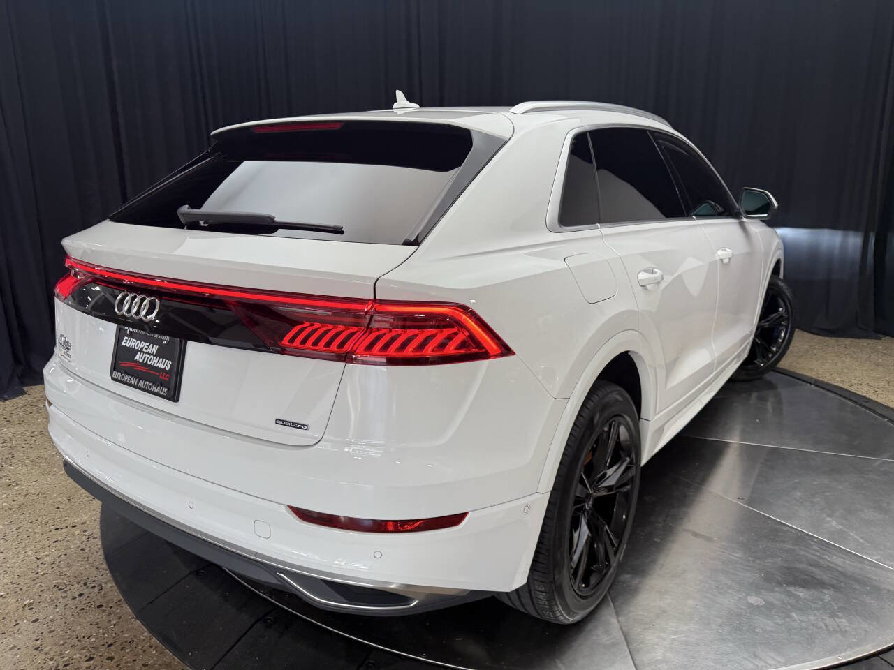 Used 2023 Audi Q8 Premium w/ Convenience Package image 8