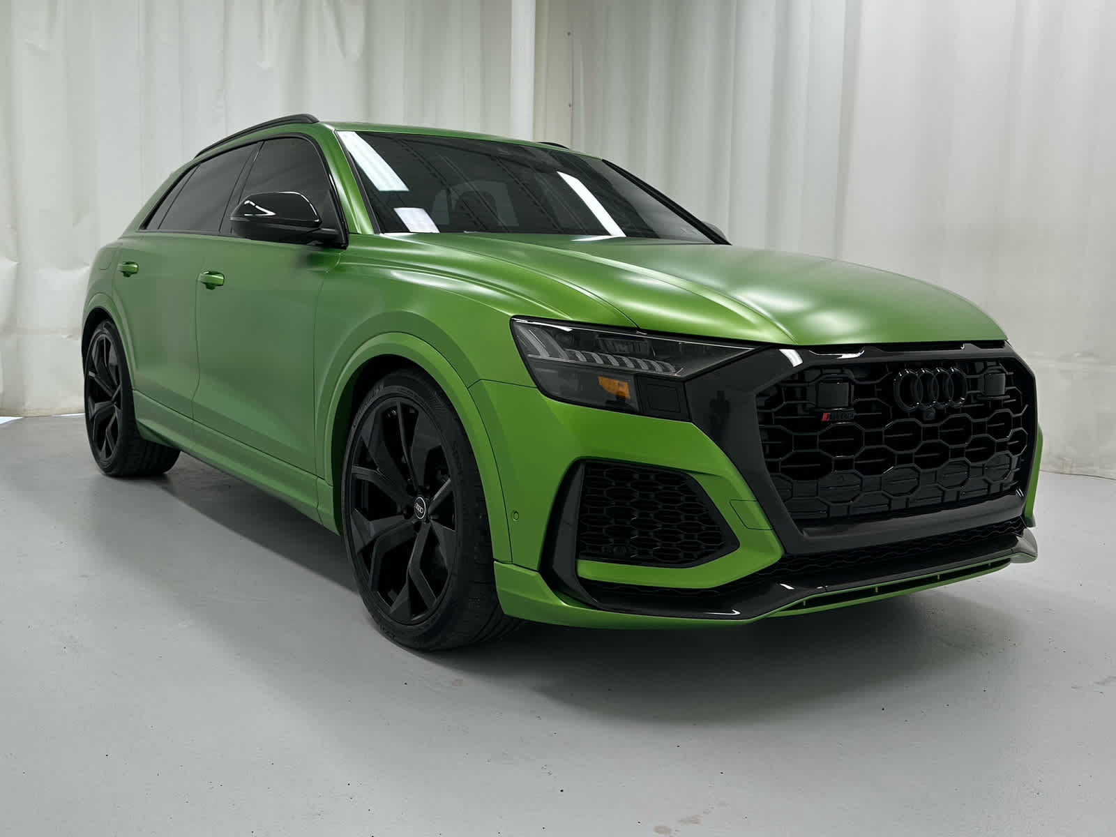Used 2022 Audi RS Q8 AWD/4WD image 2
