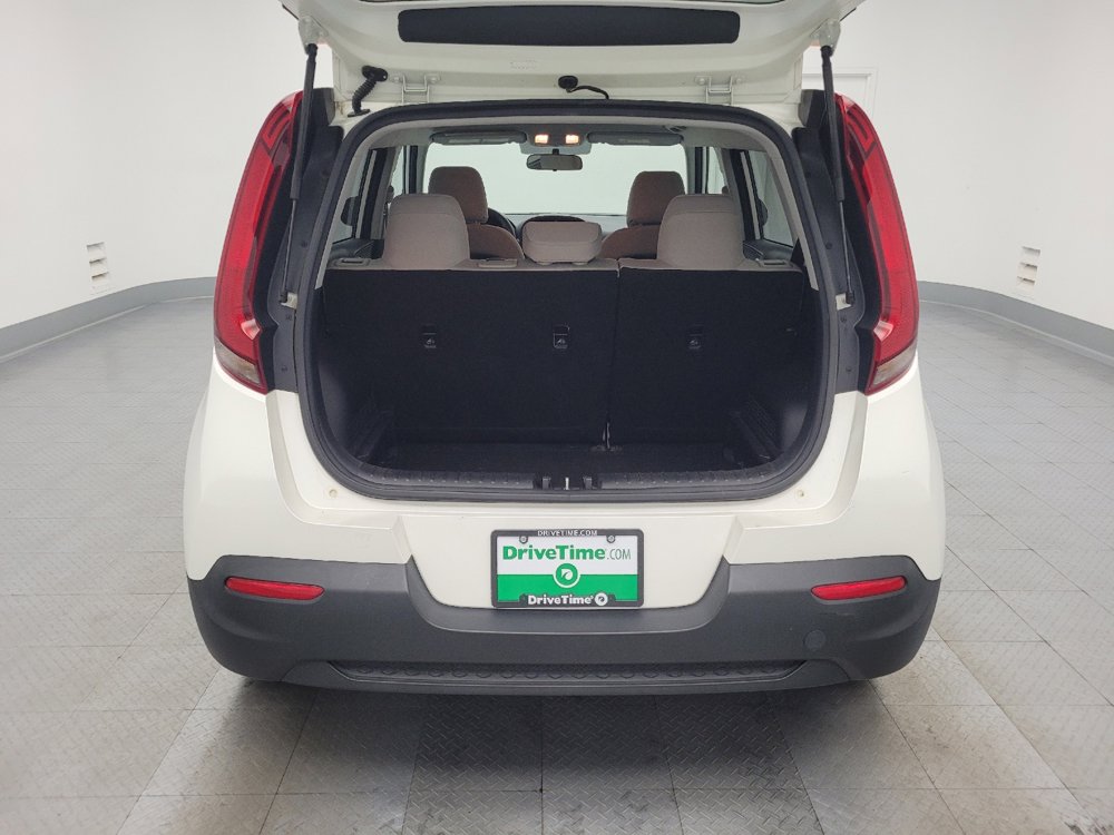 Used 2022 Kia Soul LX image 29