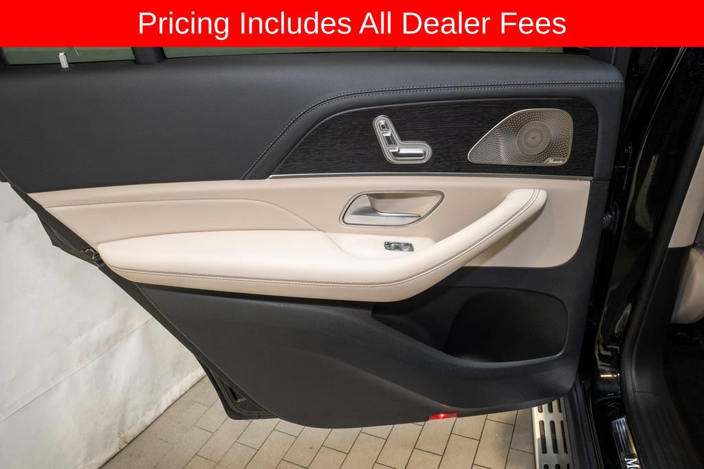 Used 2025 Mercedes-Benz GLS 450 4MATIC image 11