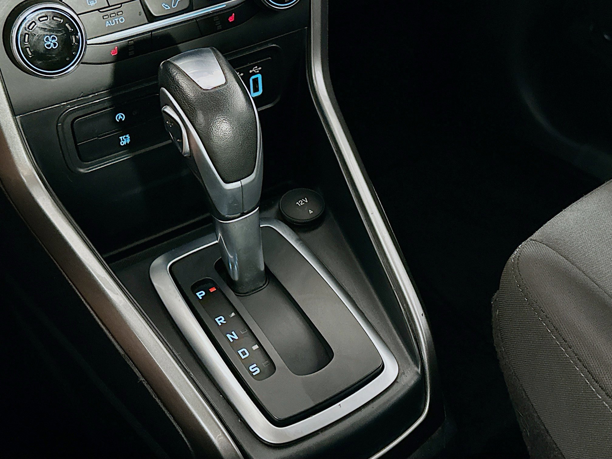 Used 2020 Ford EcoSport SE w/ SE Convenience Package image 25