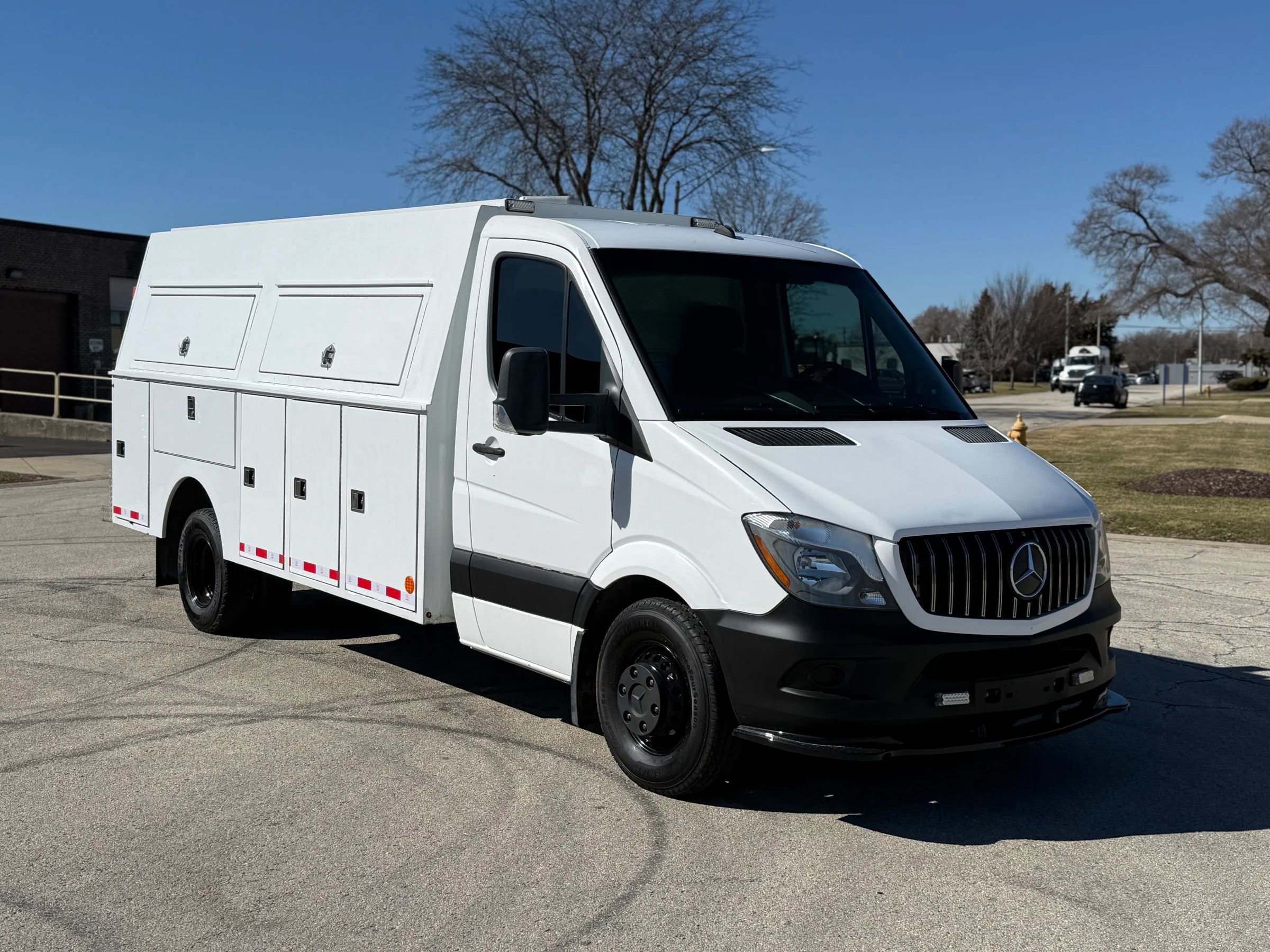 Used 2018 Mercedes-Benz Sprinter 3500 image 1