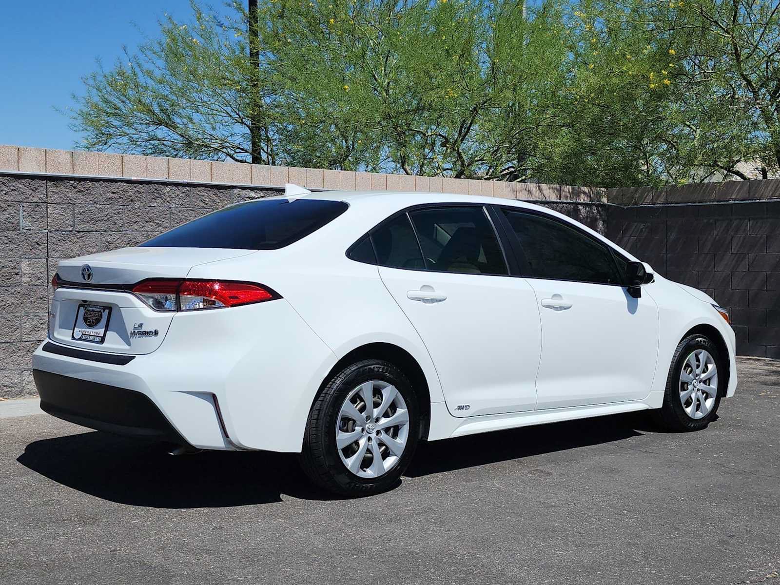 Used 2023 Toyota Corolla LE w/ Carpet Mat Package (TMS) AWD/4WD image 8