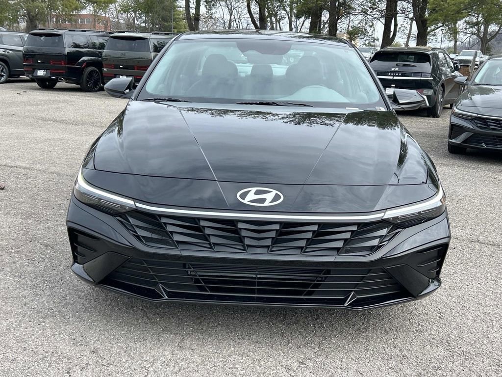 New 2026 Hyundai Elantra Sport FWD image 2