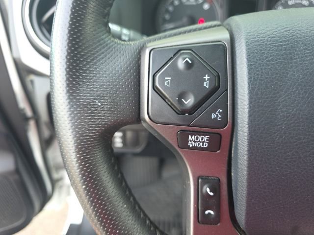 Used 2020 Toyota Tacoma TRD Sport w/ Technology Package AWD/4WD image 17