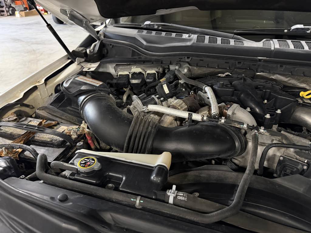 Used 2017 Ford F250 Lariat w/ Lariat Ultimate Package AWD/4WD image 25