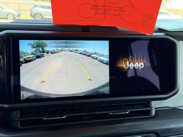 Used 2024 Jeep Wrangler Unlimited Sahara AWD/4WD image 20
