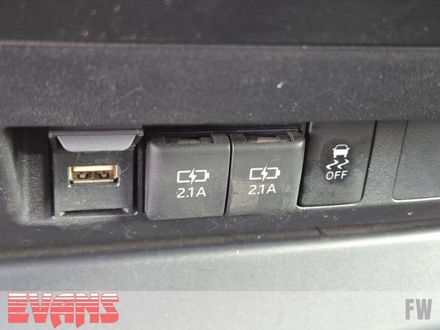 Used 2021 Toyota Tundra SR5 AWD/4WD image 11