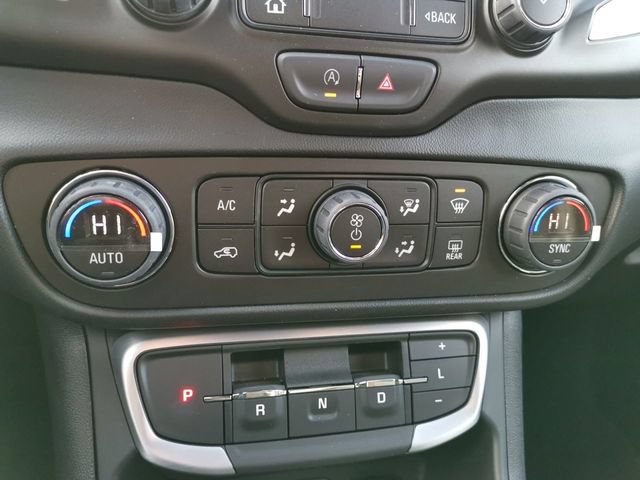 Used 2022 GMC Terrain SLT w/ Infotainment Package II FWD image 17