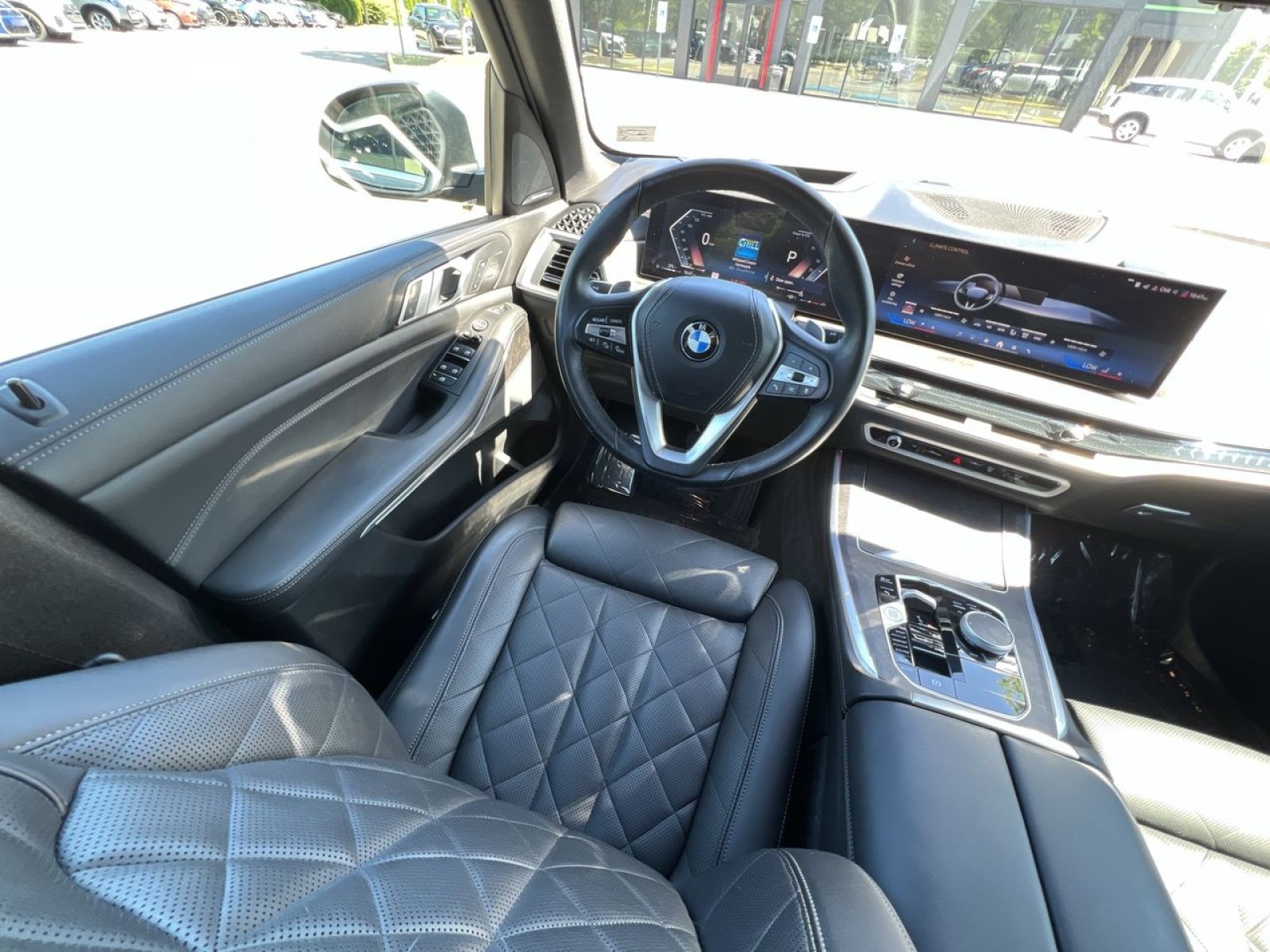 Used 2024 BMW X5 xDrive40i w/ Premium Package AWD/4WD image 4