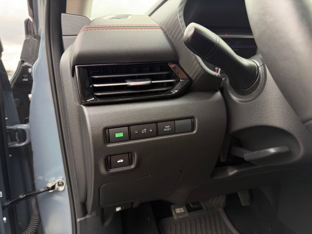 Used 2024 Nissan Sentra SR w/ SR Premium Package FWD image 14