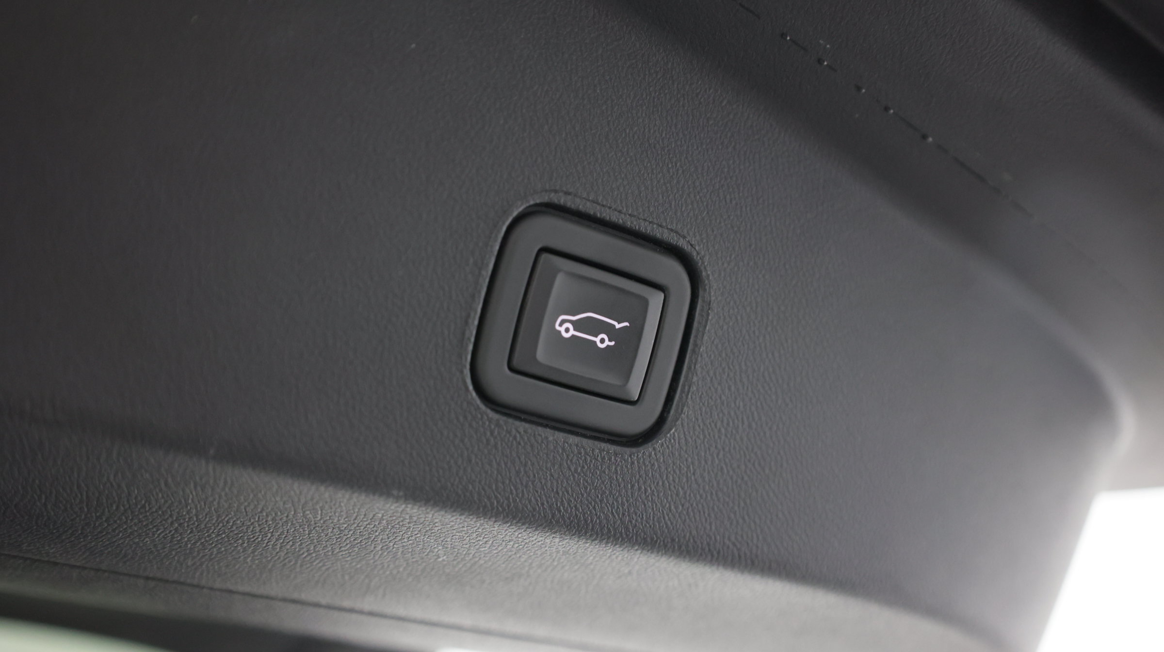 Used 2024 Cadillac Lyriq Luxury RWD image 33